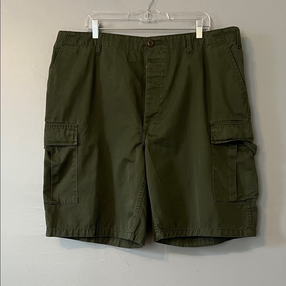 Men's Cargo Shorts in Olive - Utility Pocket Short